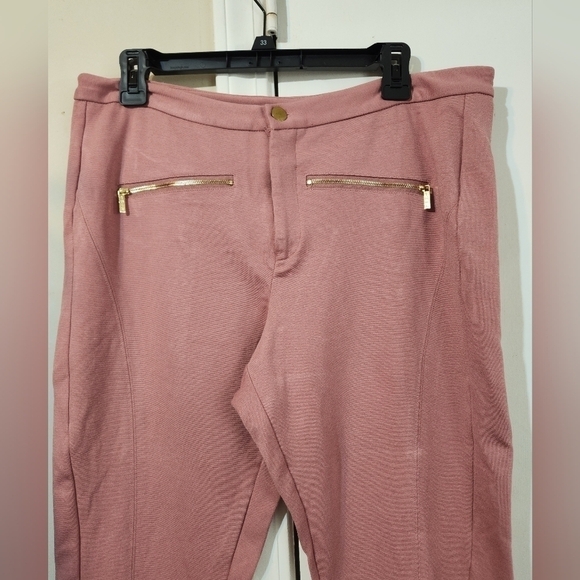 Pink leggings - Picture 2 of 3